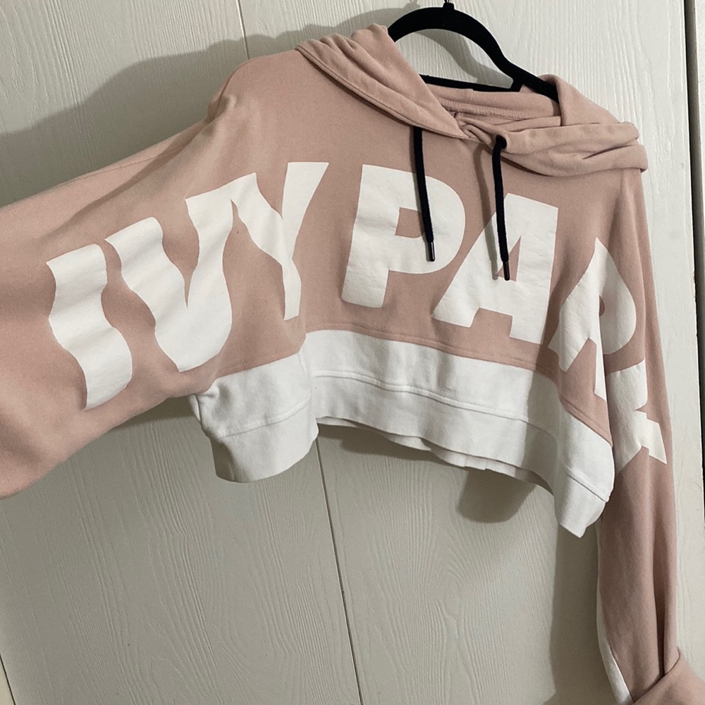 IVY PARK Cropped Hoodie